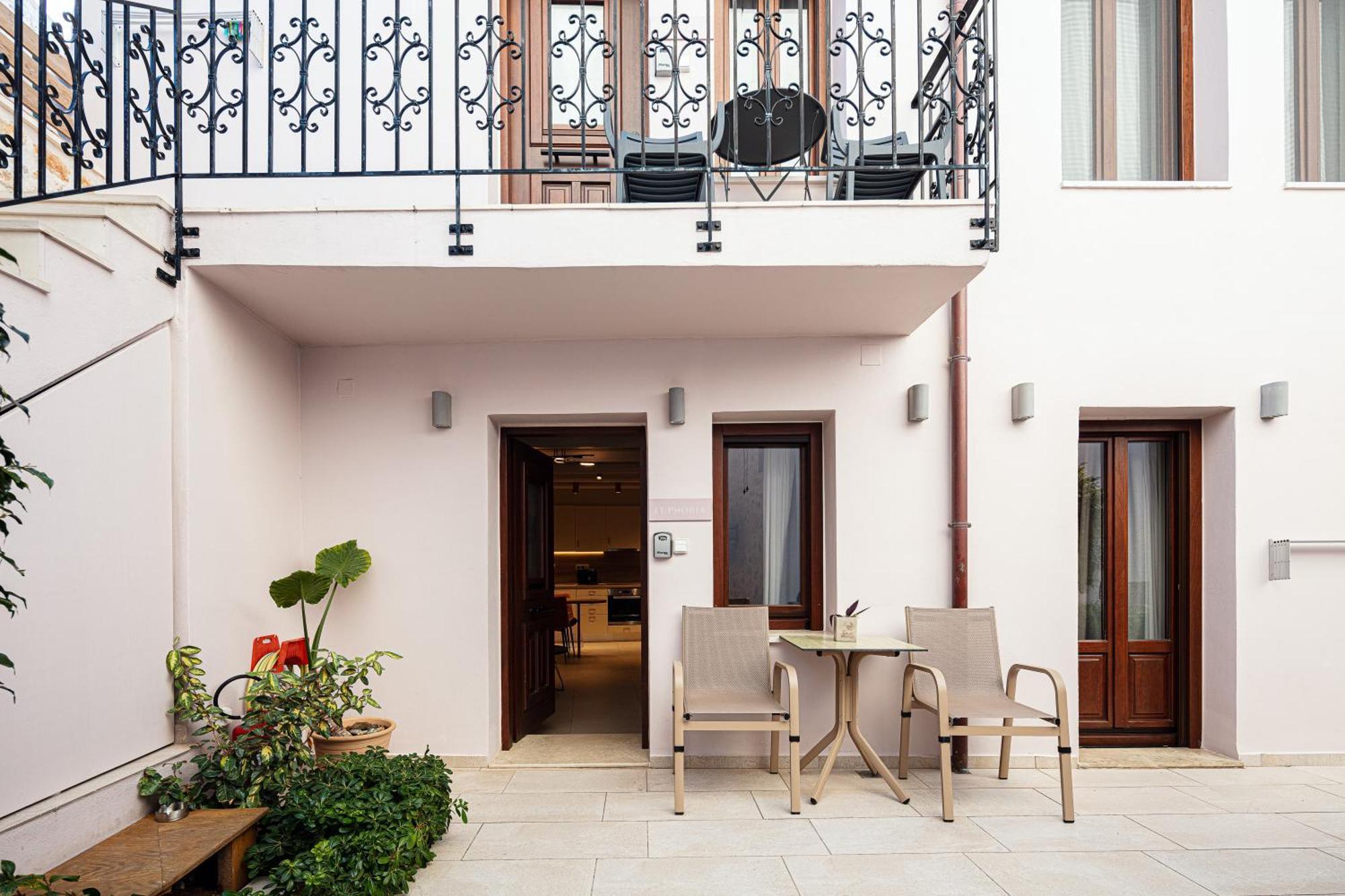 Philikon Luxury Suites Rethymno  Exterior photo